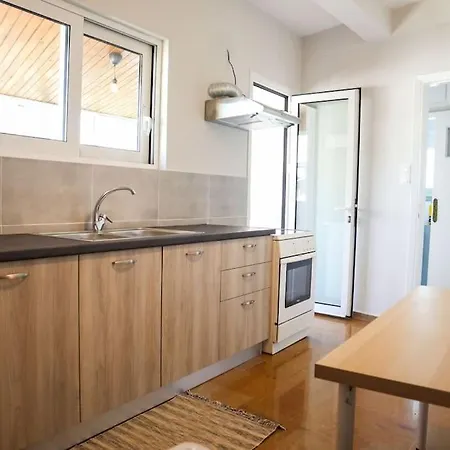 Floor, Sunny 2bdrm Next To Acropolis *