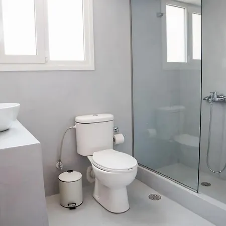 Floor, Sunny 2bdrm Next To Acropolis Athens